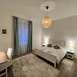アパート Spacious 3 Bedroom ミラノ