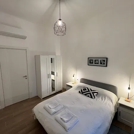 דירה Spacious 3 Bedroom מילאנו