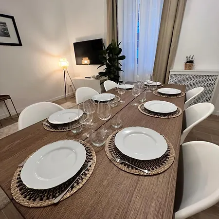 Spacious 3 Bedroom דירה מילאנו